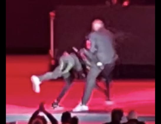 Dave Chappelle Attacked On Stage By Man Carrying A 'Replica Gun That ...